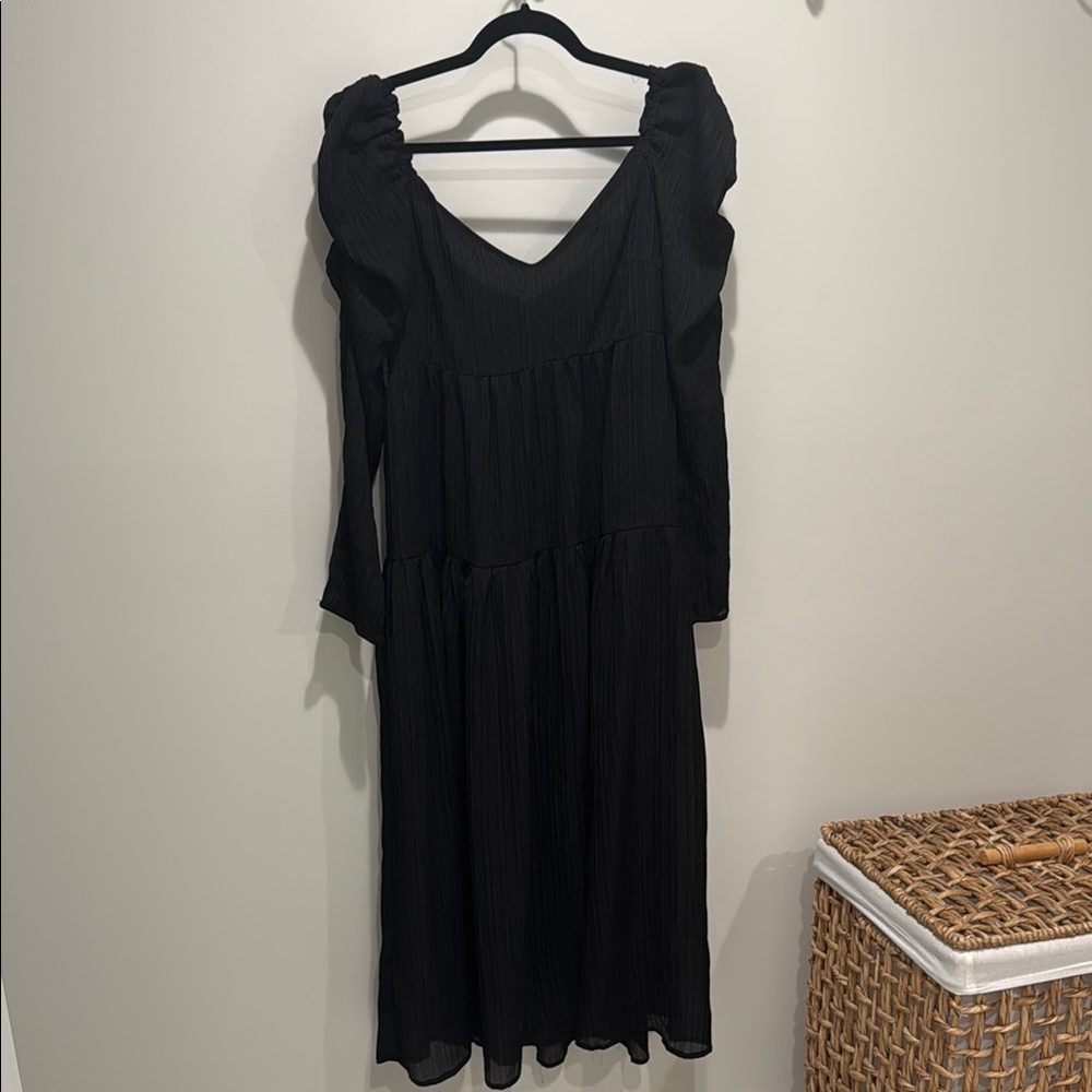 ASTR Elegant Black Dress